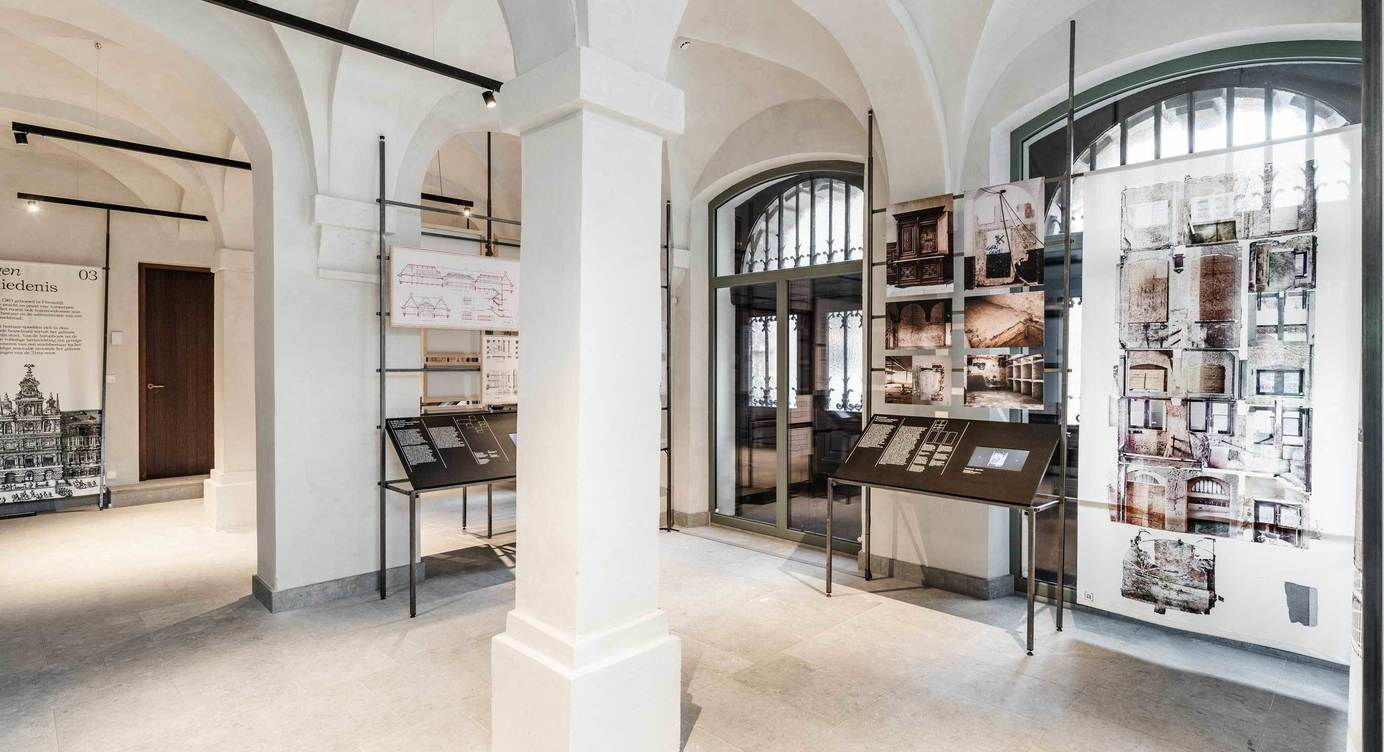 Vernieuwde expo Antwerpen Morgen in stadhuis